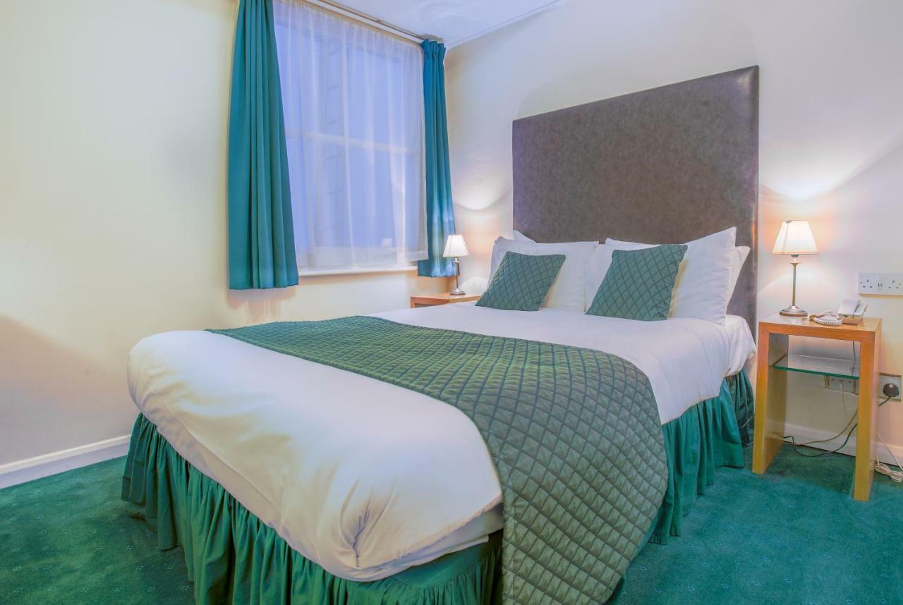 London Town Hotel Room photo