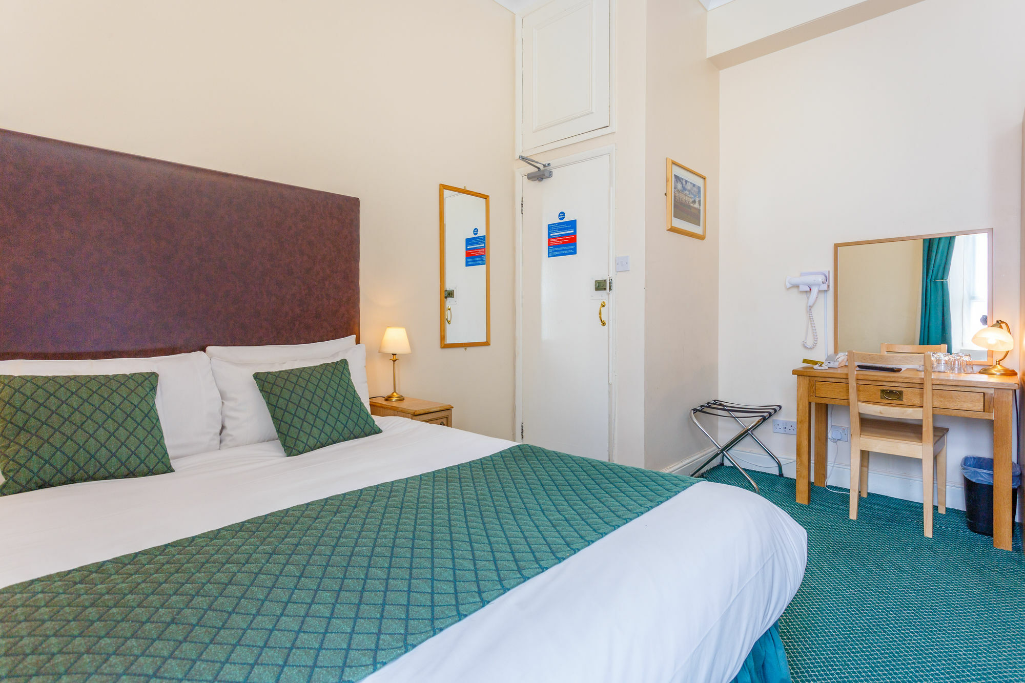 London Town Hotel Exterior photo